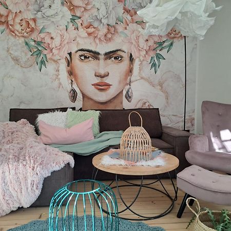 Apartment Wildflower In Privatvilla Im Herzen Merans Buitenkant foto
