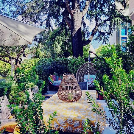 Apartment Wildflower In Privatvilla Im Herzen Merans Buitenkant foto