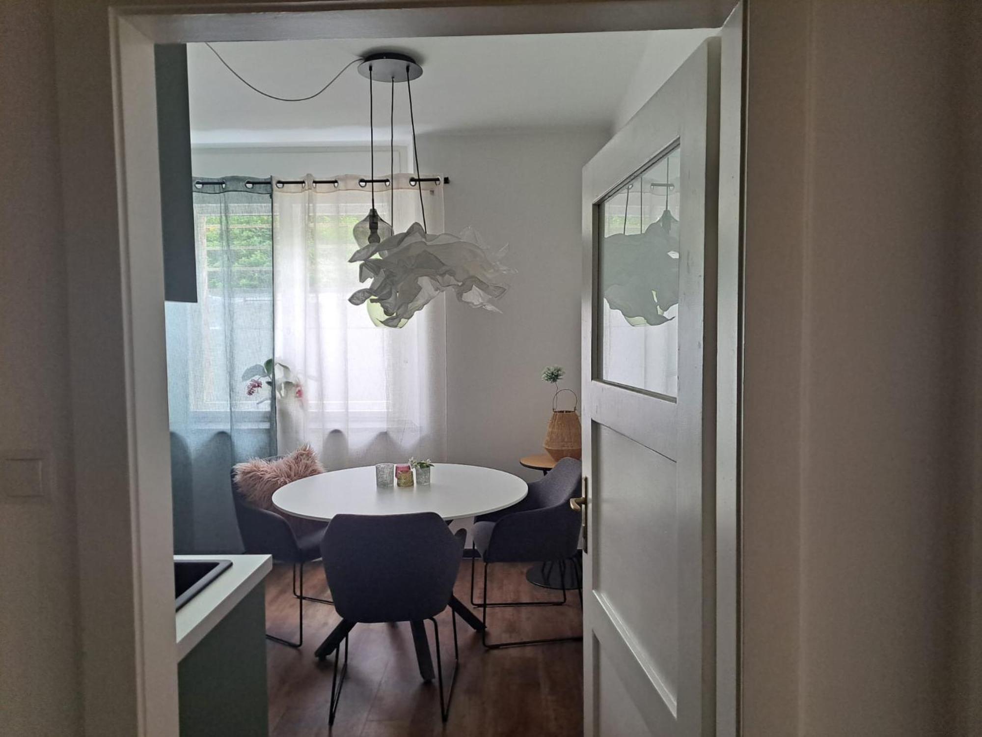 Apartment Wildflower In Privatvilla Im Herzen Merans Buitenkant foto