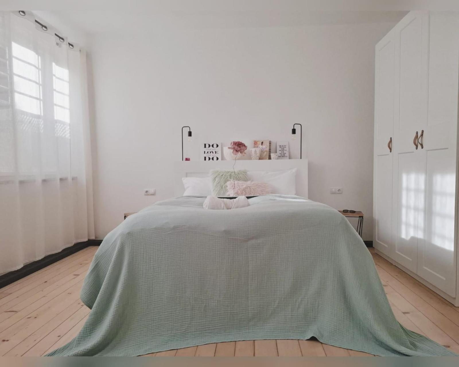 Apartment Wildflower In Privatvilla Im Herzen Merans Buitenkant foto